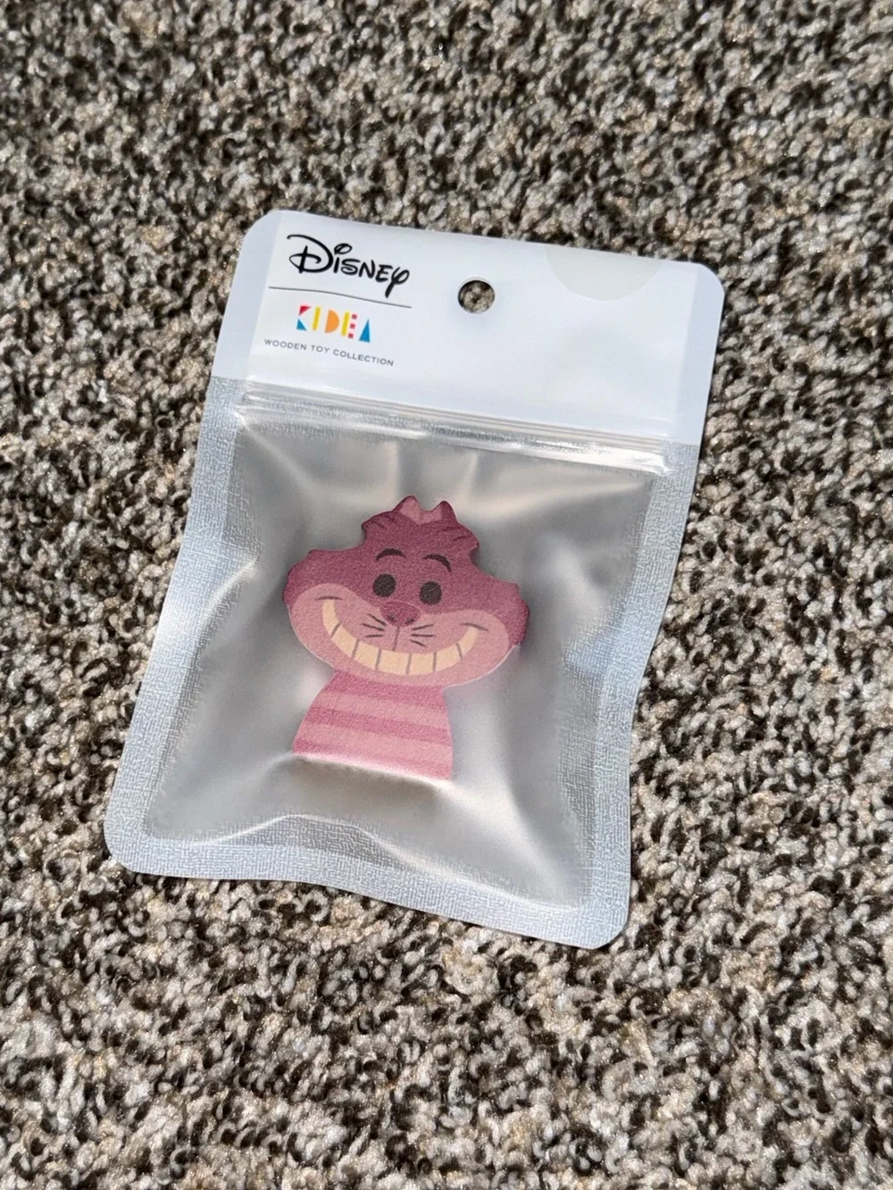Disney KIDEA Cheshire Cat Alice in Wonderland Wooden Figure Retired Japan Toy